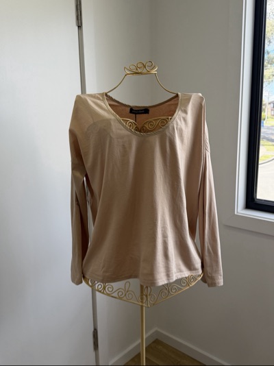 Beige Pullover