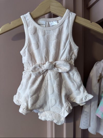 Baby berry romper with terry flowers | excellent condition | size 0-3 months