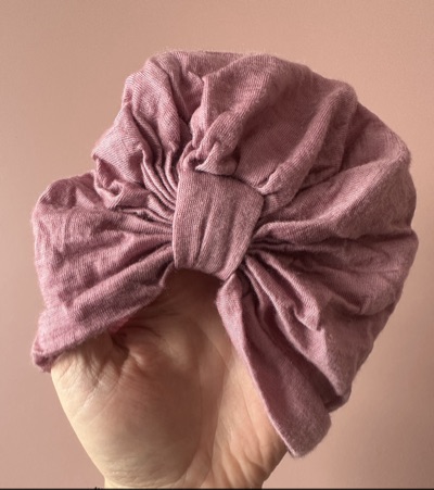 Pounds & Ounces merino baby bonnet in dusty pink | Excellent condition | size Nb