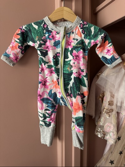 Bonds wondersuit floral onesie zip suit | Very good condition | size 0-3m |