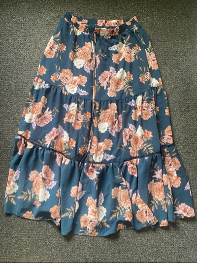Ally floral tiered skirt size 16