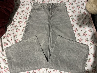 grey jeans