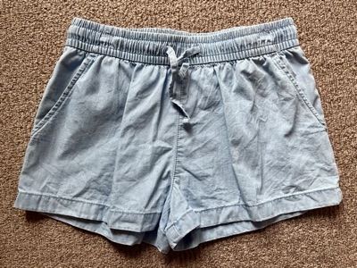 Girls shorts size 8