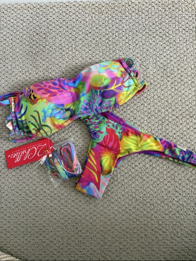 Multicoloured bikini set with cheeky bottoms