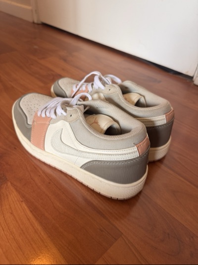 Nike air shoes size 8