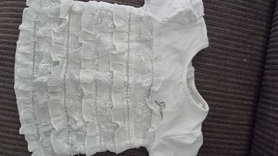 Guess branded tshirt