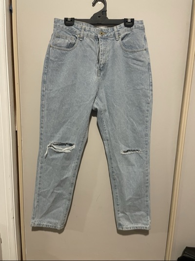 Cotton On mom jeans with ripped knees size 14