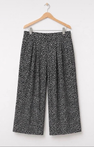 Seed Heritage Cropped Animal Print Pants Sz10