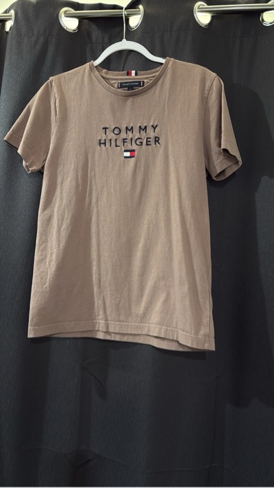 Tommy Hilfiger beige cotton T-shirt size M