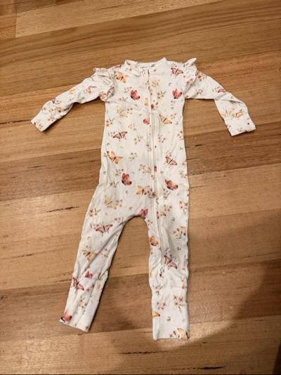 Snuggle Hunny Onesie Size 1