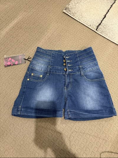 Miss one blue denim high-waisted shorts