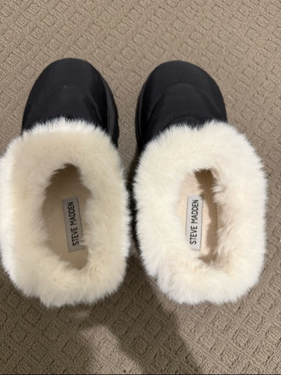 Steve Madden black faux fur-lined platform slippers