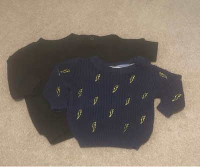 2 x Jumpers