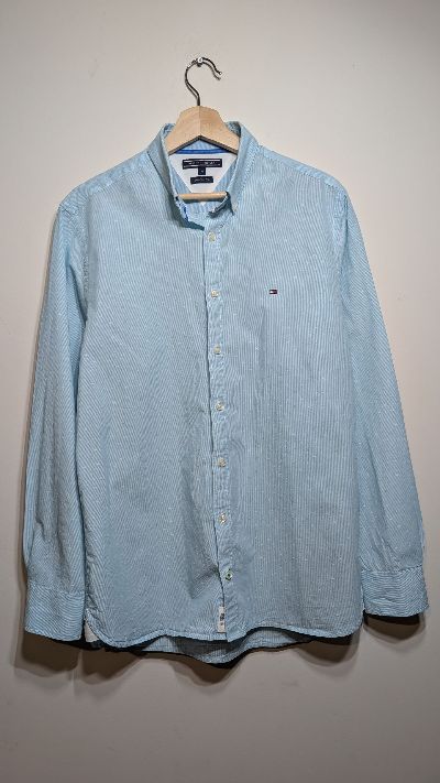 York Fit Men’s Button-Up Shirt – Size M