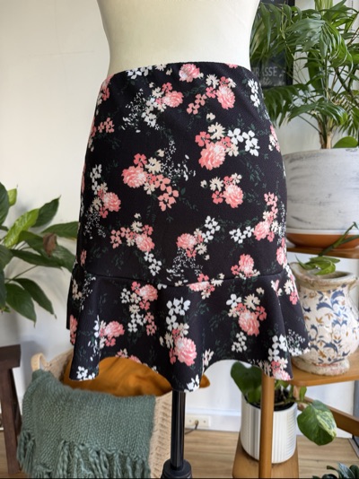 Boohoo pink, white & black floral skirt