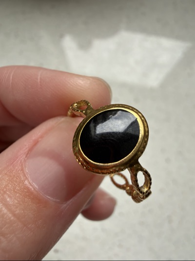 NEW Stainless steel Gold-tone black oval Resizable ring