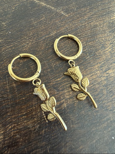 NEW Gold-tone stainless steel floral hoop earrings