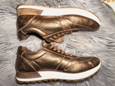 ELK Bronze Metallic Leather Sneakers EU 40 | Retro Runner