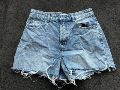 Size 10 Cotton on high rise mom Jean shorts