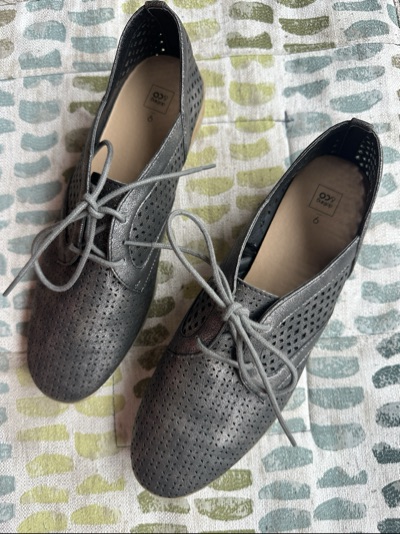 Rubber Duck / Zu Brand Grey Perforated Lace Up Flats Size 6 - Leather Look