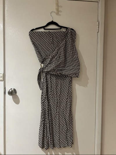 Glassons skirt and top set