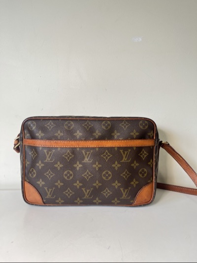 Authentic Vintage Louis Vuitton Trocadero 28 Brown Monogram Leather