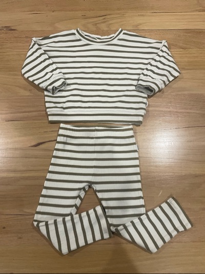 Bonds striped ribbed top and leggings set size 2