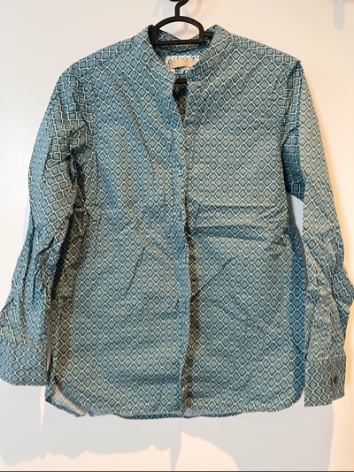 ❣️Bluegreen & white geometric patterned blouse
