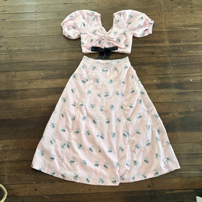 Size 14 BNWT Mackenzie Mode ‘Portofino’ matching two-piece ‘Pink Bee’ set