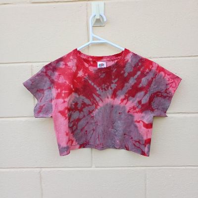 ♥️🖤Reworked upcycled boho Hippie vintage Red black tiedye crop top xs♥️🖤