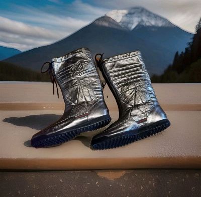 BN Gucci Metallic Gold Leather Snow Boots - IT Size 37.5c - Made in Italy