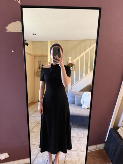 Black tie-neck midi dress size M as label